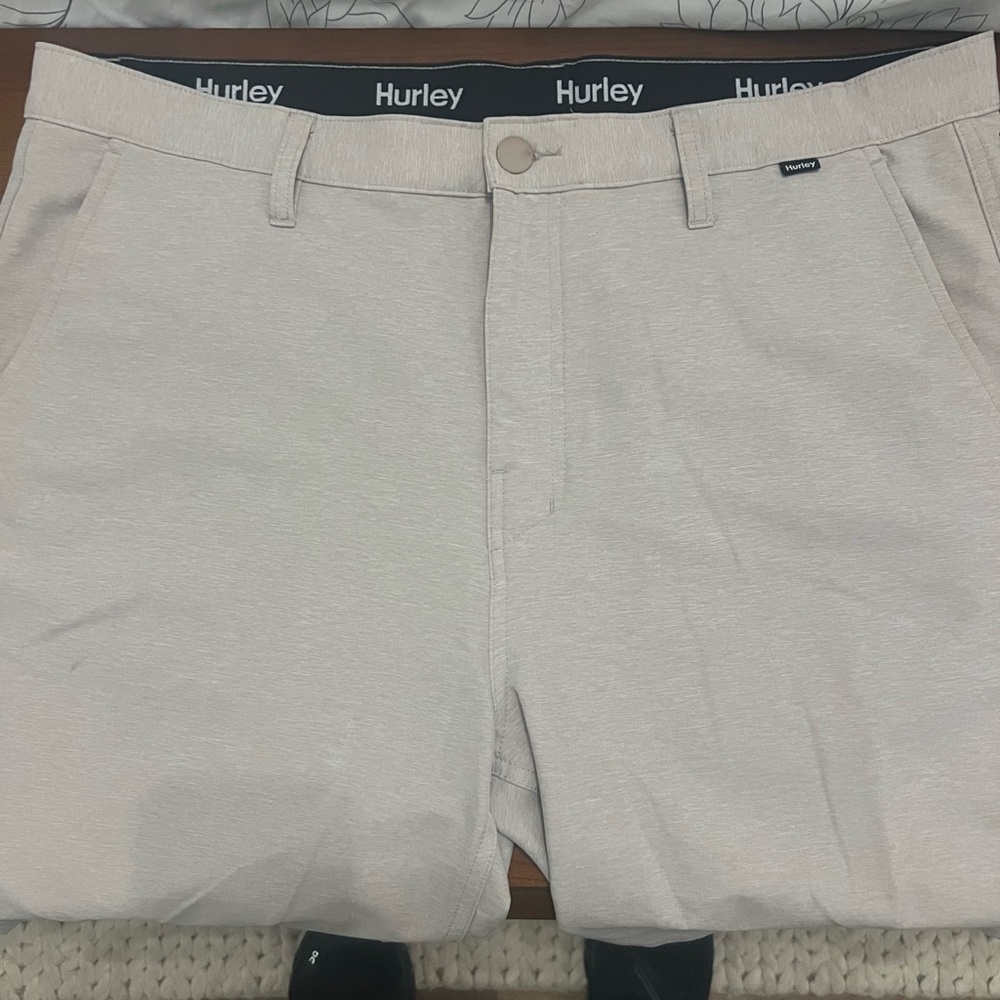 Hurley Men's Light Beige Flat Front Shorts